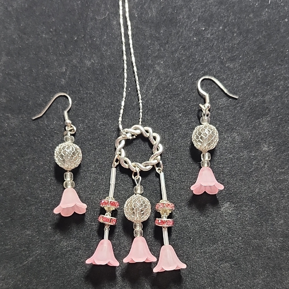 Elegant Silver and Pink Floral Jewelry Set